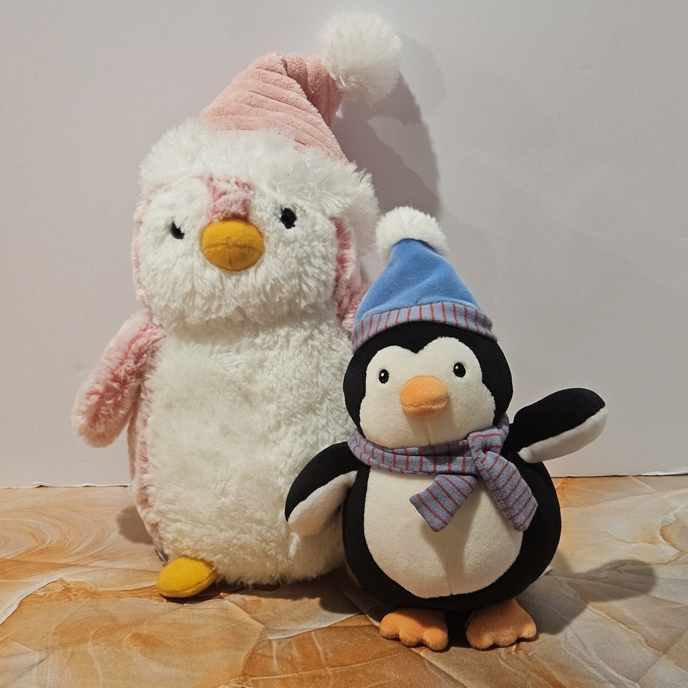 Mary Meyer Aurora Penguin Plush Lot of 2 Winter Christmas Pink Blue Hats